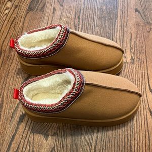 Tonegrove slippers faux Ugg Tazz